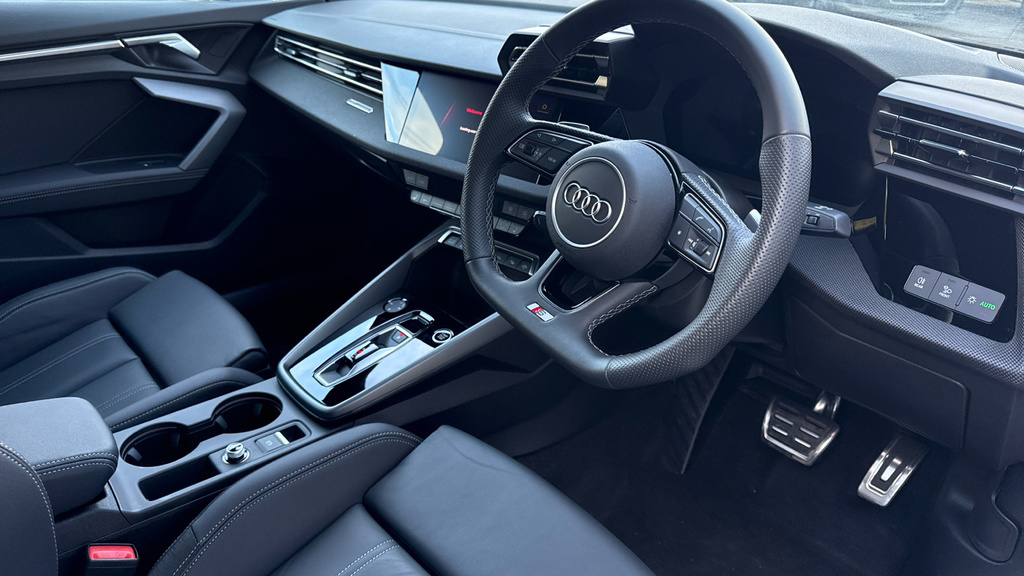 Audi A3 A3 35 Tfsi Black Edition S Tronic KR25YHX Blue #6