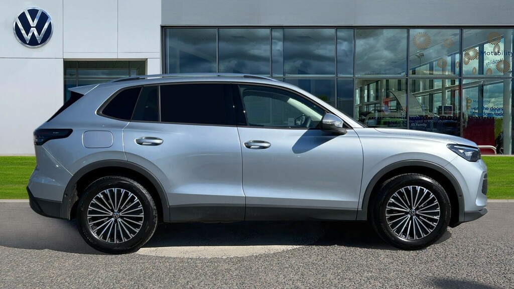 Volkswagen Tiguan Tiguan 1.5 Etsi Match Dsg OV75YUT Silver #4