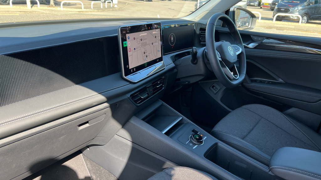 Volkswagen Tiguan Tiguan 1.5 Etsi Match Dsg OV75YUT Silver #2