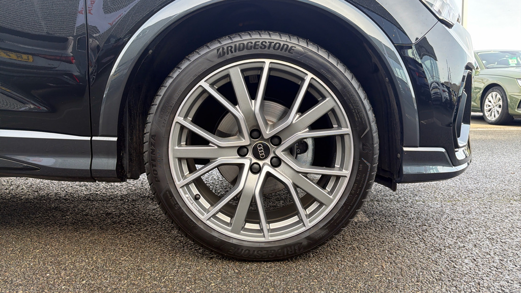 Audi Q3 Q3 35 Tfsi Black Edition S Tronic 20 Alloy LS75XJO Black #5