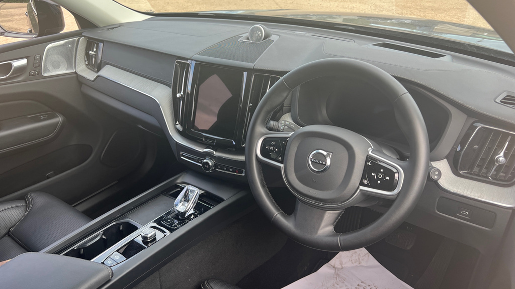 Volvo XC60 Xc60 2.0 B5p Ultra Dark Awd Geartronic RV25FMA Grey #4