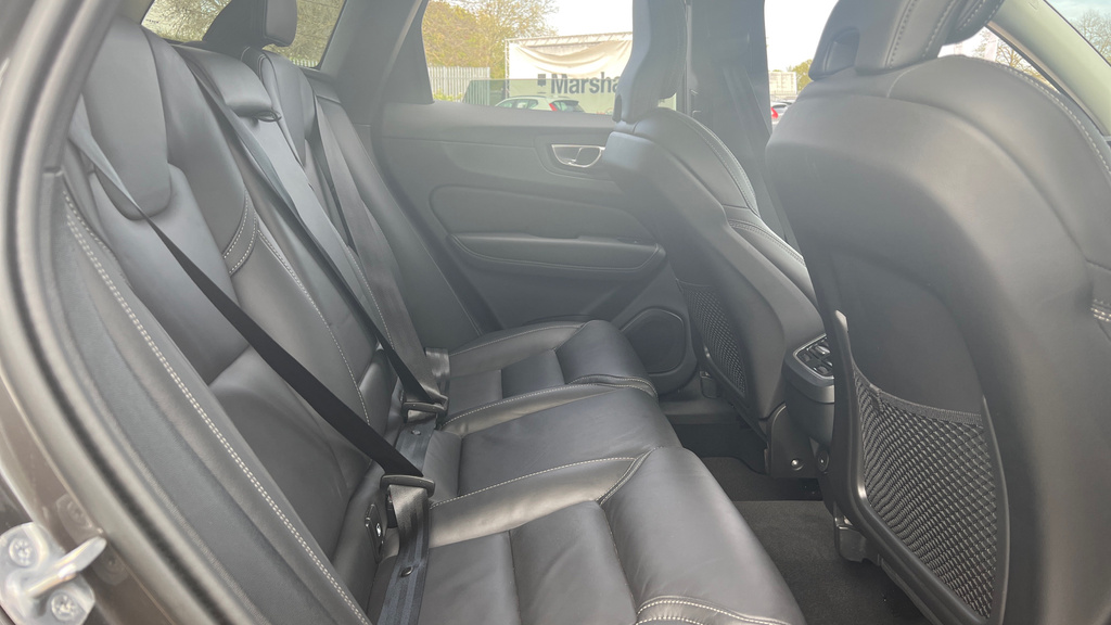 Volvo XC60 Xc60 2.0 B5p Ultra Dark Awd Geartronic RV25FMA Grey #6