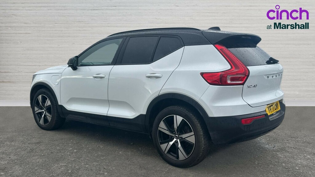 Volvo XC40 Xc40 1.5 T5 Recharge Phev R Design YR71UNY White #5