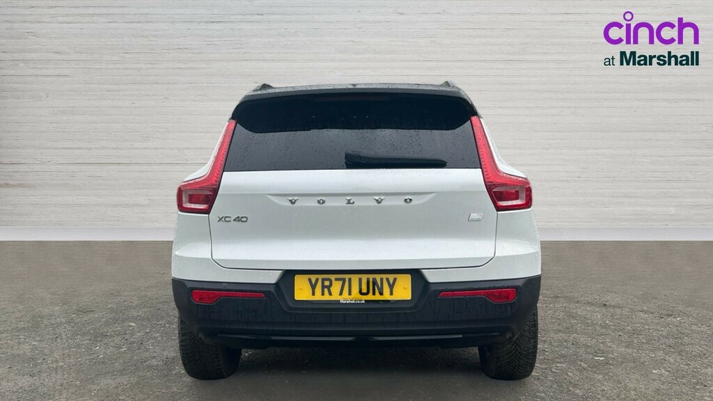 Volvo XC40 Xc40 1.5 T5 Recharge Phev R Design YR71UNY White #4
