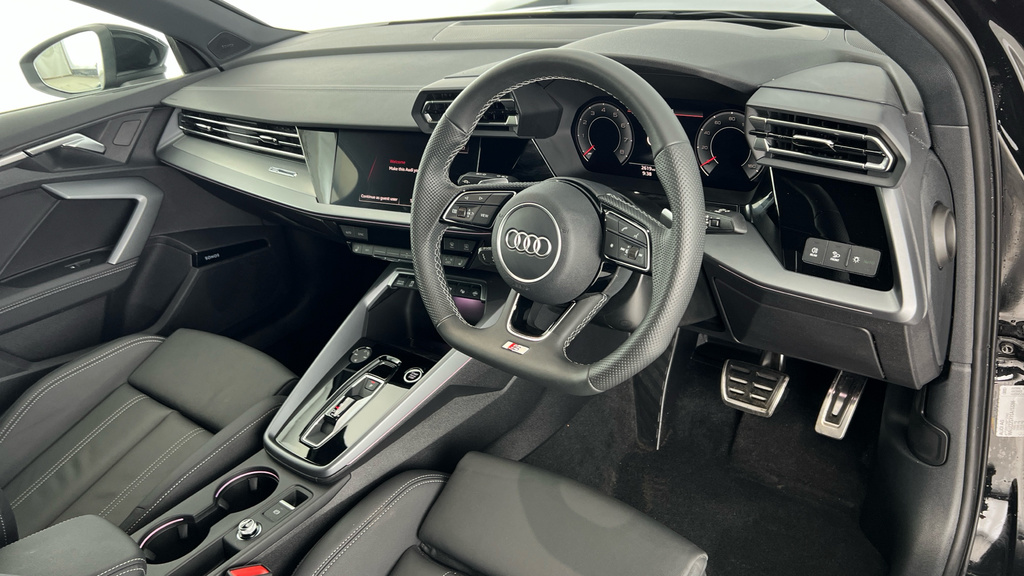 Audi A3 A3 35 Tfsi S Line S Tronic LV75XKF Black #6