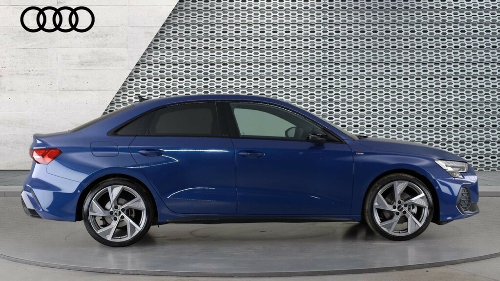 Audi A3 A3 35 Tfsi Black Edition S Tronic LX75ORP Blue #4