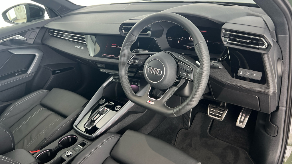 Audi A3 A3 2.0 Tdi 150 Black Edition S Tronic Tech Pa LV75WBO Green #6