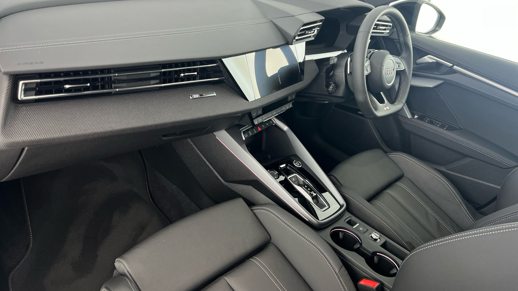 Audi A3 A3 2.0 Tdi 150 Black Edition S Tronic Tech Pa LV75WBO Green #2