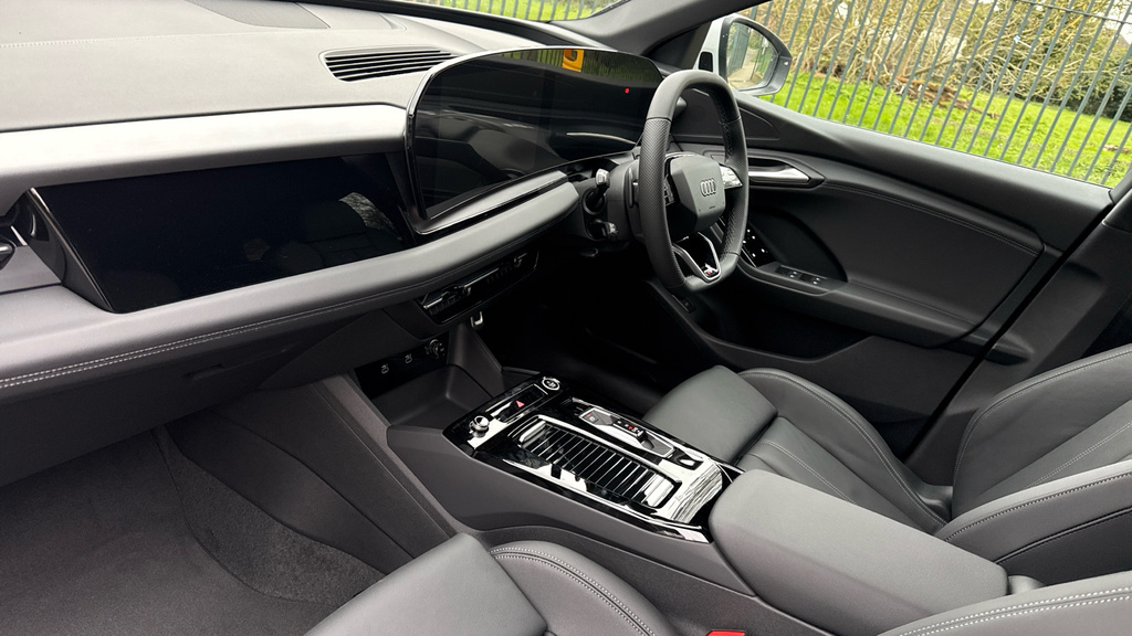 Audi Q6 E-Tron Audi Q6 E-tron Estate 225Kw Performance 100Kwh S L LX26OPL White #2