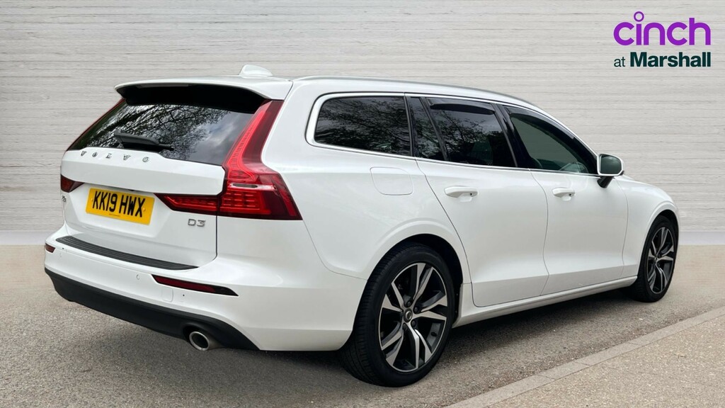 Volvo V60 V60 2.0 D3 150 Momentum Plus KK19HWX White #3