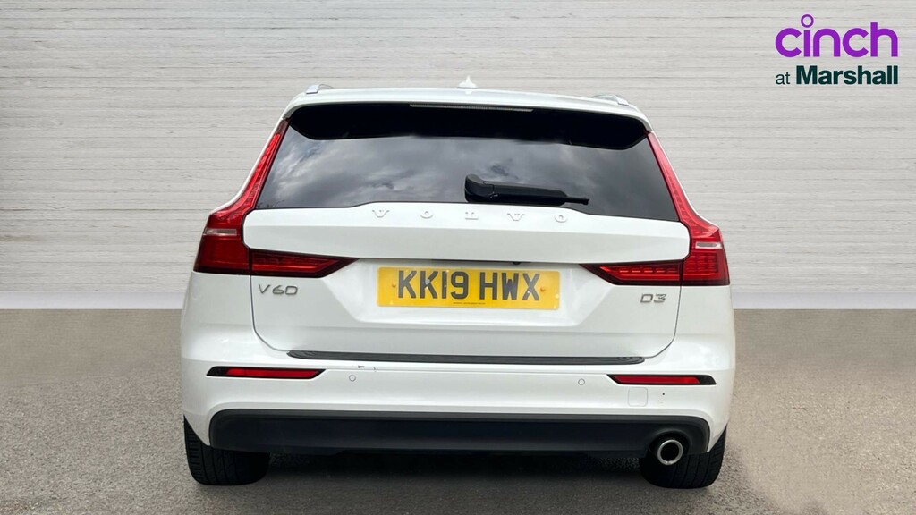 Volvo V60 V60 2.0 D3 150 Momentum Plus KK19HWX White #4