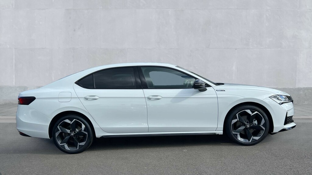Skoda Superb Superb Hatch Sportline 1.5 Tsi E-tec 150 Ps Dsg GJ26UCC White #4