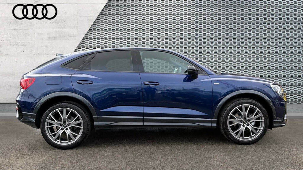 Audi Q3 Q3 35 Tfsi Black Edition S Tronic LS75XYA Blue #4