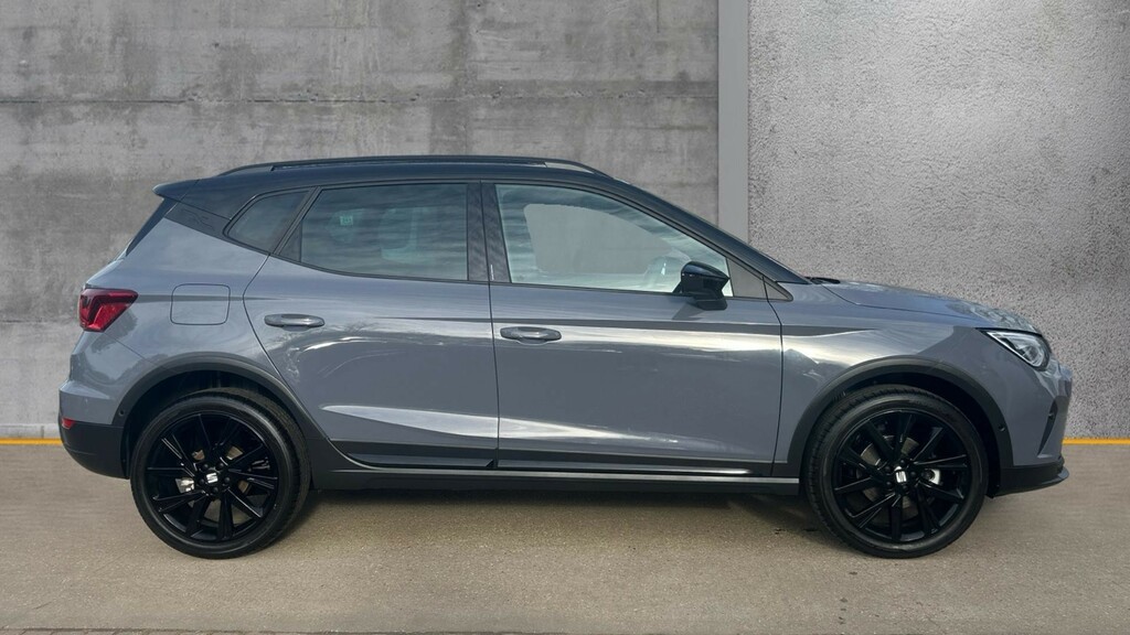 Seat Arona Arona 1.0 Tsi 115 Fr Black Edition Dsg Hatchba EY26ULJ Black #4