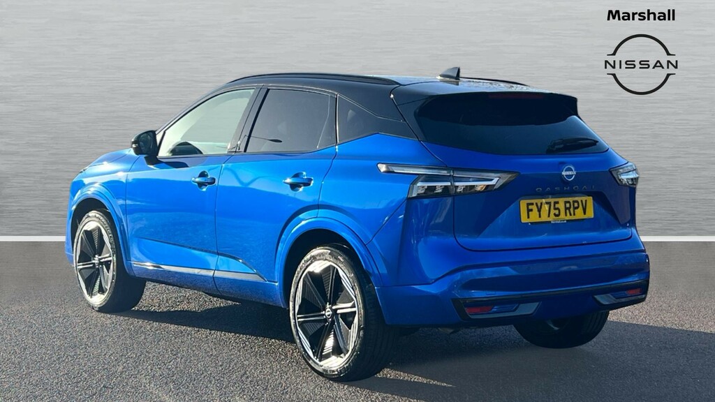 Nissan Qashqai Nissan Qashqai Hatchback 1.3 Dig-t Mh 158 N-design FY75RPV Black #2