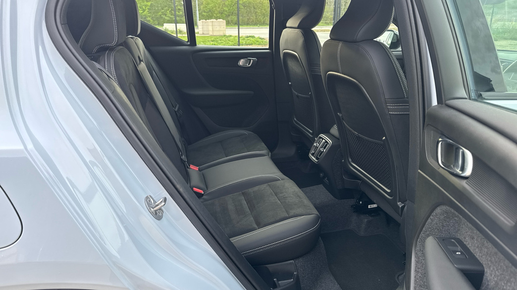 Volvo XC40 Xc40 2.0 B4p Plus Dark SL74VTJ Blue #6