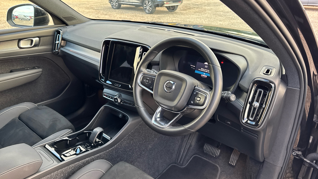 Volvo XC40 Xc40 2.0 B4p Plus Black Edition OE74XHO Black #4