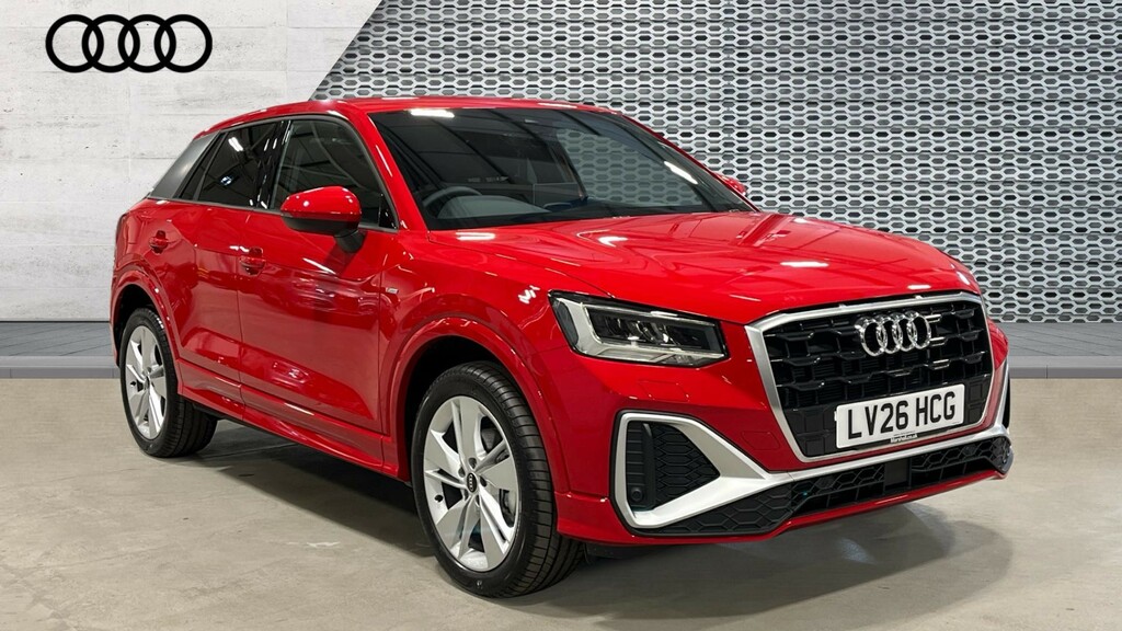 Audi Q2 Audi Q2 S Line 35 Tfsi 150 Ps S Tronic Red