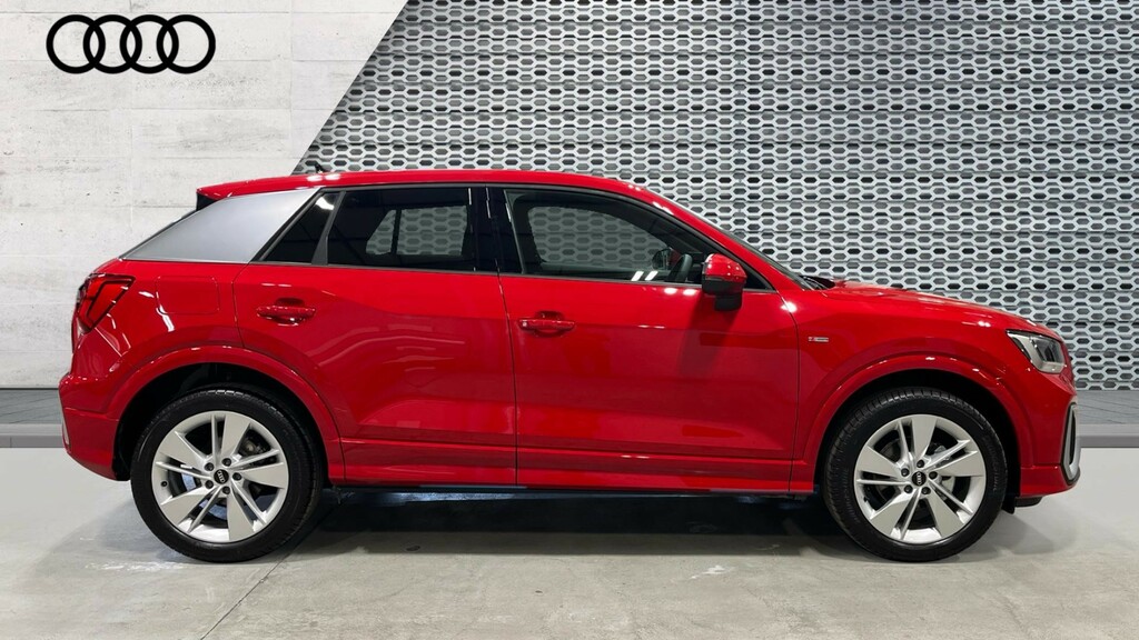Audi Q2 Audi Q2 S Line 35 Tfsi 150 Ps S Tronic LV26HCG Red #4