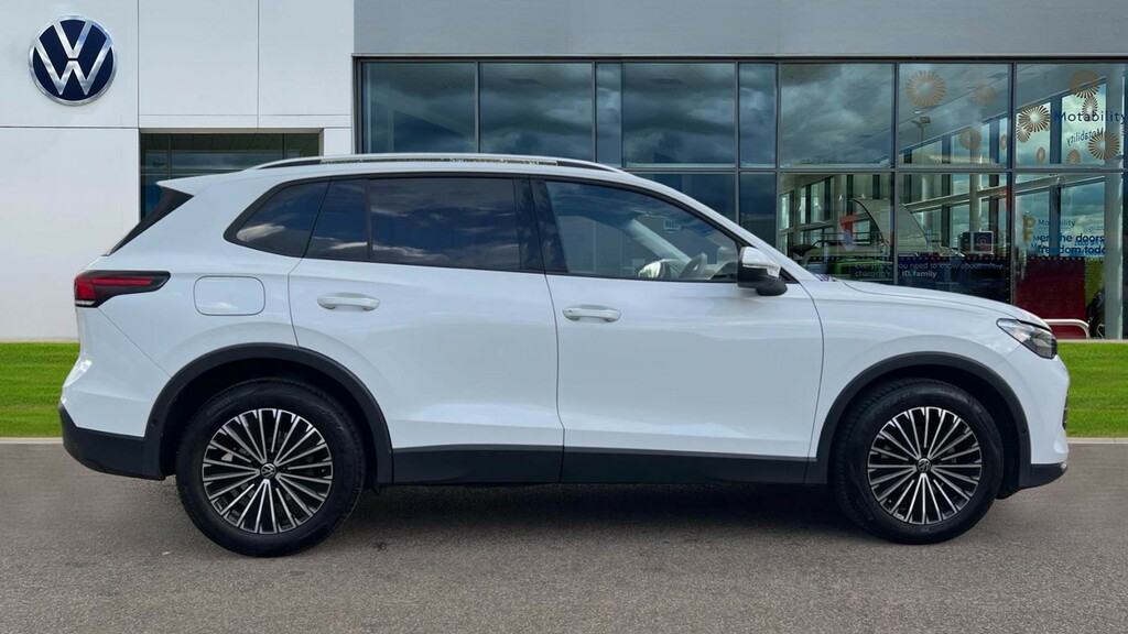 Volkswagen Tiguan Tiguan 1.5 Etsi Life Dsg ET24HCE White #4