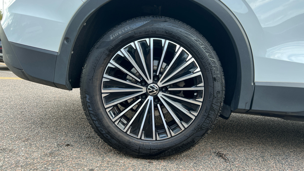 Volkswagen Tiguan Tiguan 1.5 Etsi Life Dsg ET24HCE White #5