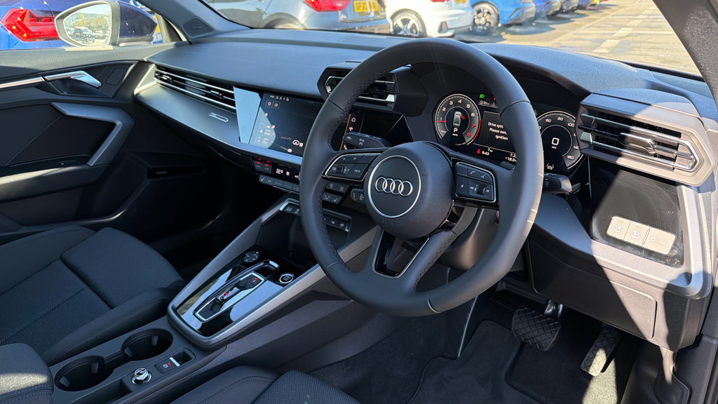 Audi A3 Audi A3 Saloon Sport Tfsi 116 Ps S Tronic GN26VWE Blue #6