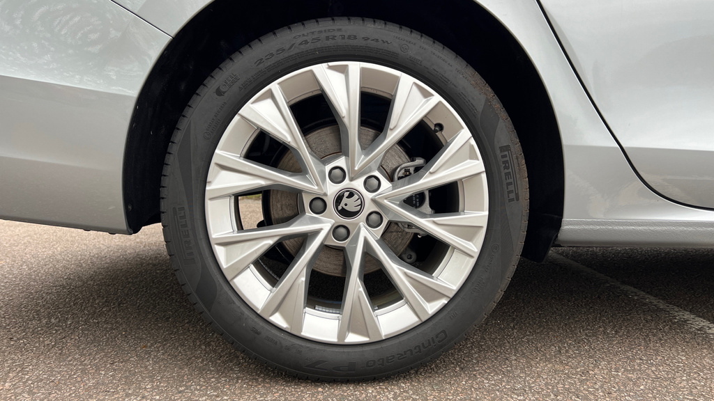 Skoda Superb Skoda Superb Hatchback 1.5 Tsi E-tec Se L Dsg KR26AHE Silver #5