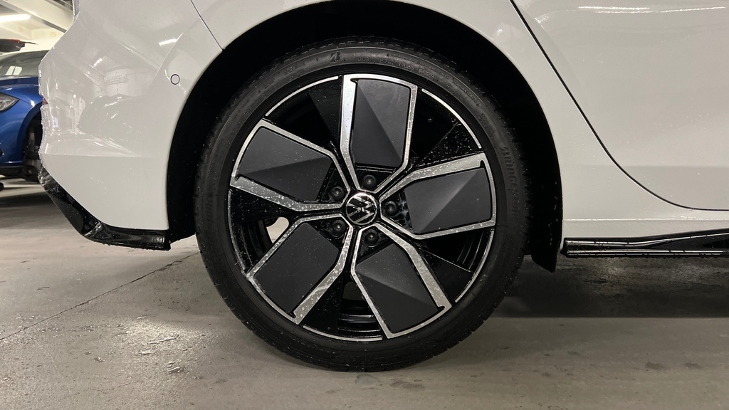 Volkswagen Golf Golf Hatch Black Edition 1.5 Tsi 150 Ps 6-Speed Ma White #5
