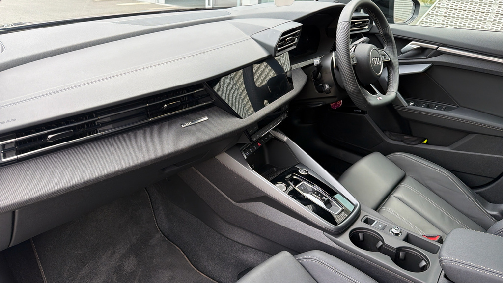 Audi A3 A3 35 Tfsi Black Edition S Tronic GJ75KAK Blue #2