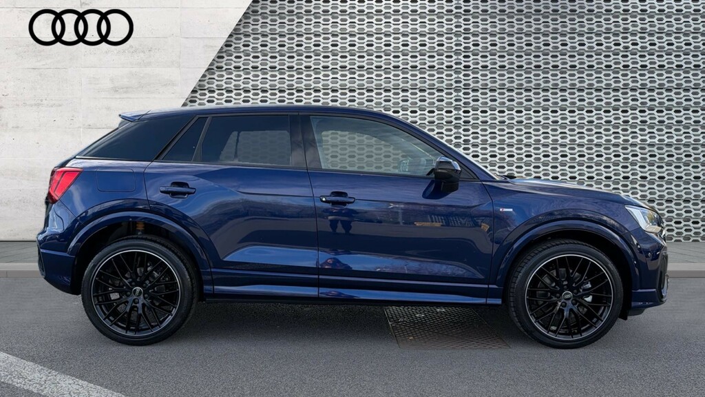Audi Q2 Audi Q2 Black Edition 35 Tfsi 150 Ps 6-Speed GN26VWF Blue #4