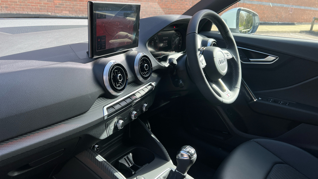 Audi Q2 Audi Q2 Estate 35 Tfsi S Line WF26YCV White #2