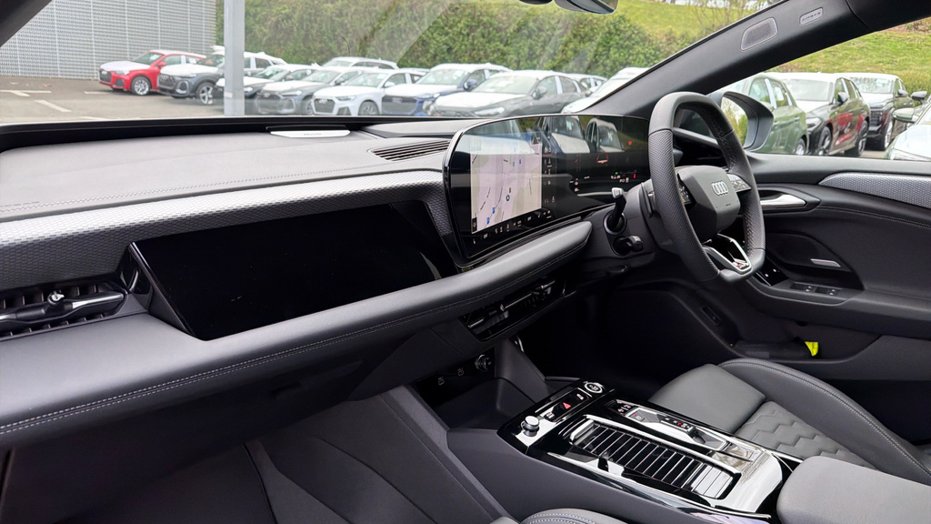 Audi A6 Avant Audi A6 Sportback S Line E-tron 210,000Kw GF26EWH Black #2