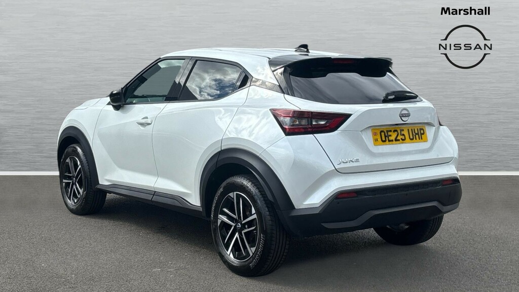 Nissan Juke Juke 1.0 Dig-t N-connecta OE25UHP White #2