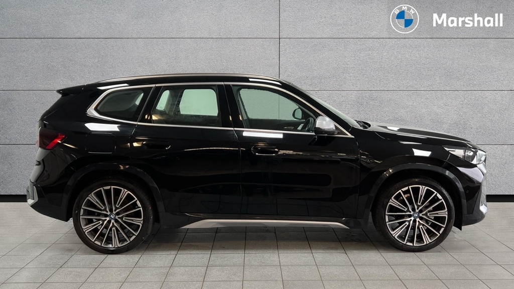 BMW iX1 Bmw Ix1 Estate 150Kw Edrive20 Xline 65Kwh FV25WXO Black #3