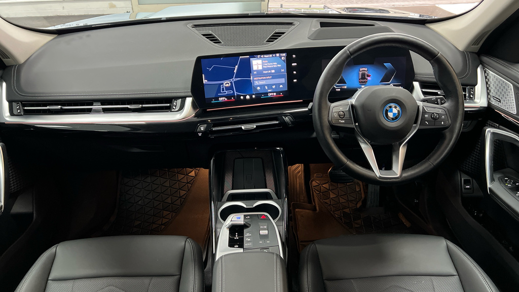 BMW iX1 Bmw Ix1 Estate 150Kw Edrive20 Xline 65Kwh FV25WXO Black #4