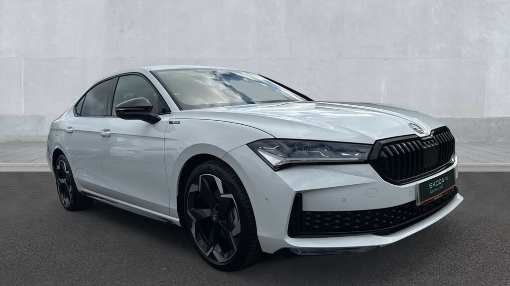Skoda Superb Skoda Superb Hatchback 1.5 Tsi E-tec Sportline White
