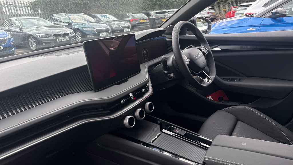 Skoda Superb Skoda Superb Hatchback 1.5 Tsi E-tec Sportline OV26VFY White #2