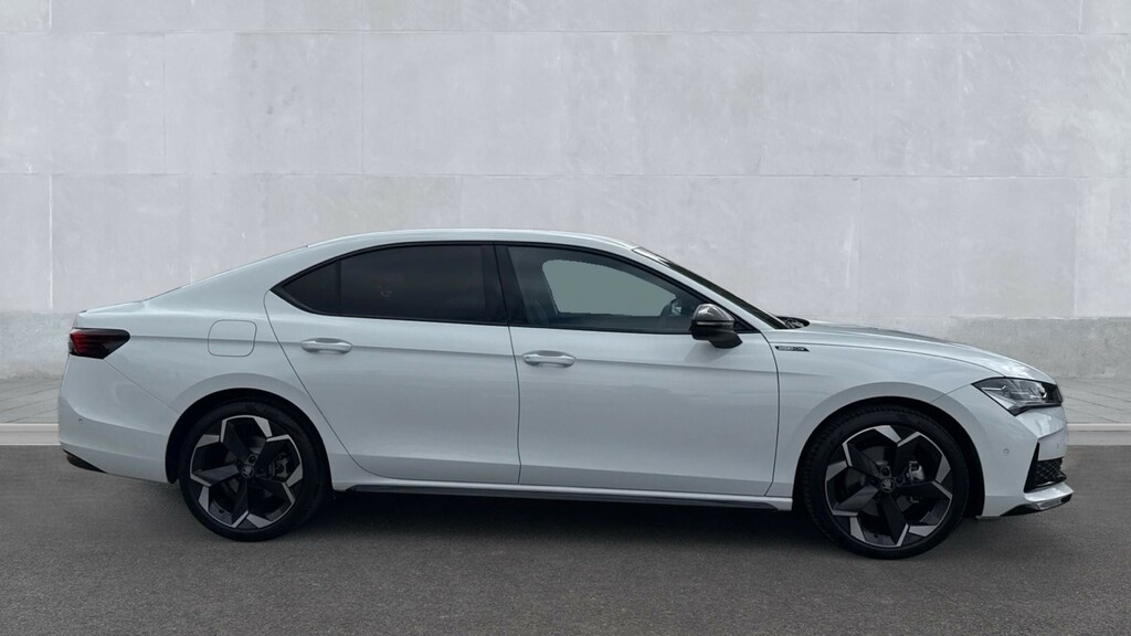 Skoda Superb Skoda Superb Hatchback 1.5 Tsi E-tec Sportline OV26VFY White #4