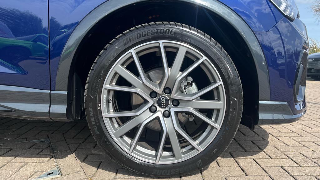 Audi Q3 Q3 35 Tfsi Black Edition S Tronic 20 Alloy Blue #5