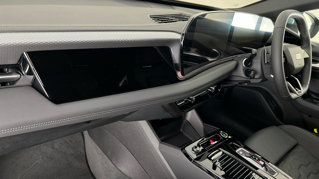 Audi A6 E-tron Sportback Audi A6 E-tron Sportback 210Kw 83Kwh S Line Au LV26VZB Grey #2