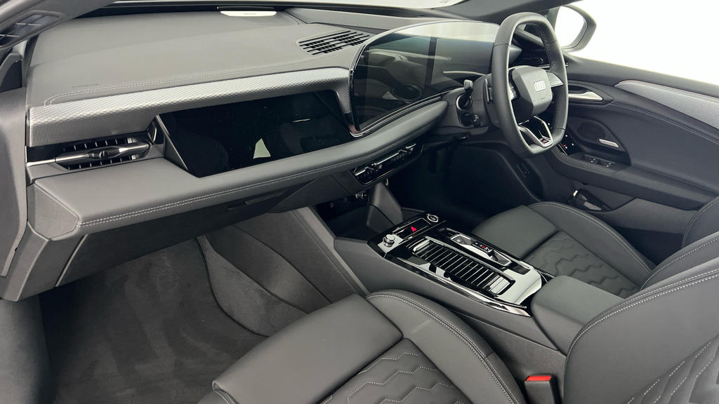 Audi A6 E-tron Avant Audi A6 E-tron Avant 270Kw Performance 100Kwh S Li LV26UOS Black #2