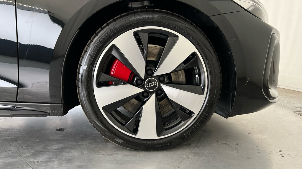 Audi A5 Audi A5 Saloon 2.0 Tfsi 299 E Qtro Vorsprung S LV26URY Black #5