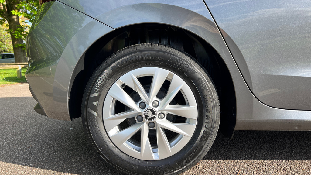 Skoda Fabia Fabia 1.0 Mpi 80 Se Edition KY75MDJ Grey #5