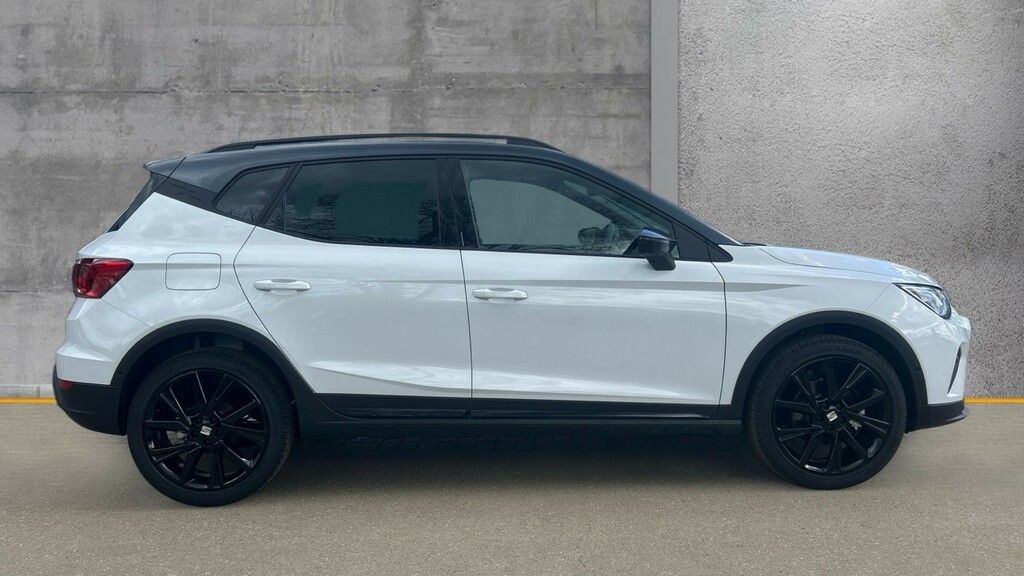 Seat Arona Arona 1.0 Tsi 115 Fr Black Edition KW75SHJ White #4