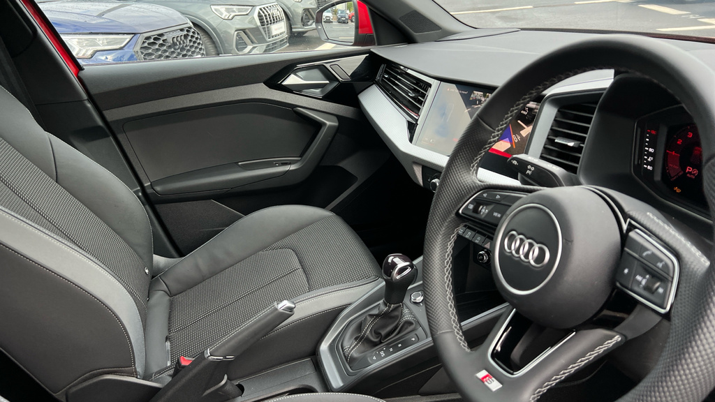 Audi A1 A1 30 Tfsi S Line S Tronic DC25VZH Red #2