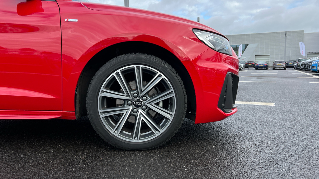 Audi A1 A1 30 Tfsi S Line S Tronic DC25VZH Red #5