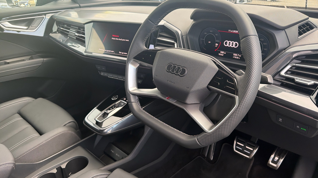 Audi Q4 E Tron Audi Q4 Sportback S Line 40 E-tron 150,00 Kw GN26VWH Black #6