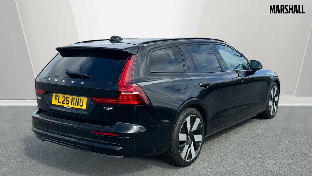 Volvo V60 Volvo V60 Sportswagon 2.0 T6 350 Phev Plus Dark Black #2
