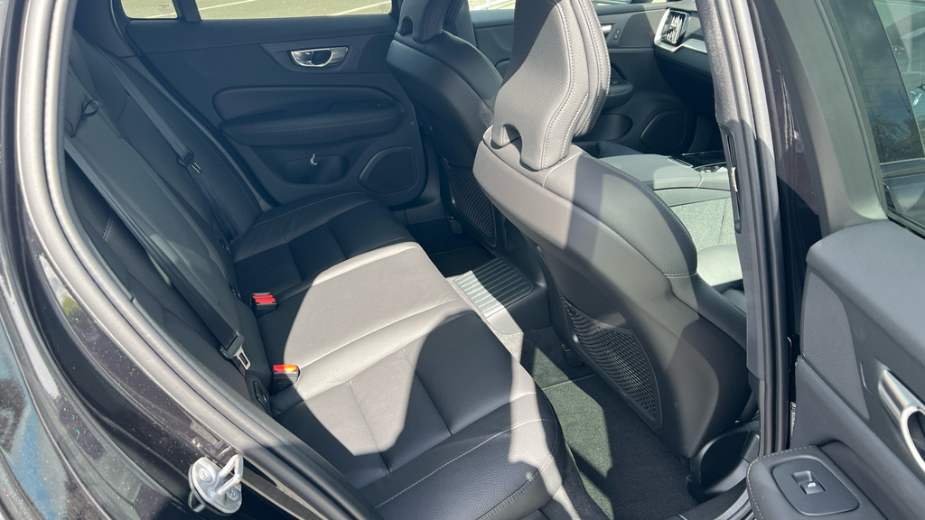 Volvo V60 Volvo V60 Sportswagon 2.0 T6 350 Phev Plus Dark Black #6