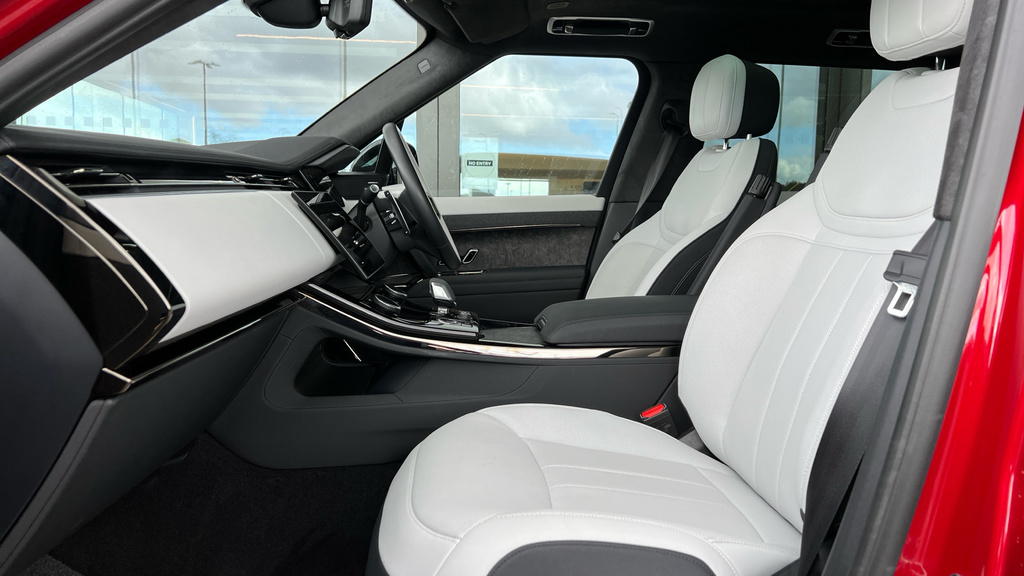Land Rover Range Rover Sport Range Rover Sport 4.4 P530 V8 First Edition Au AJ23ZGT Red #3